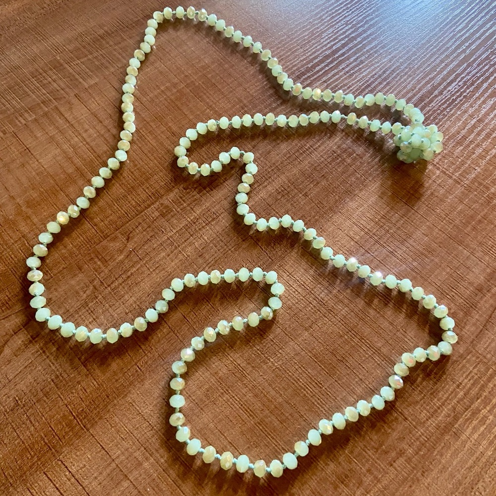GREEN BEADED NECKLACE